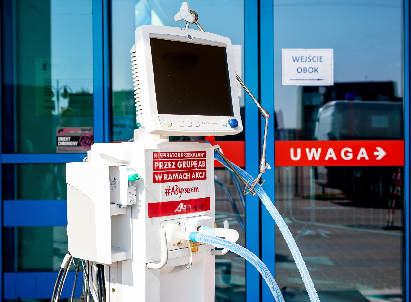 Przekazuje najnowocześniejszy w Polsce respirator