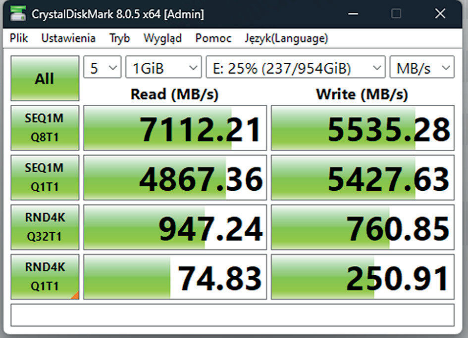 Dysk-SS-D-M2-US75-4